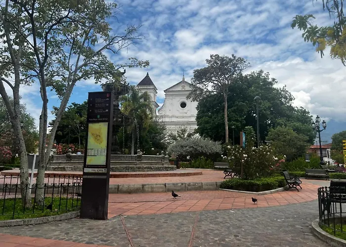 Hermoso Apartasol En Santafe De Antioquia.