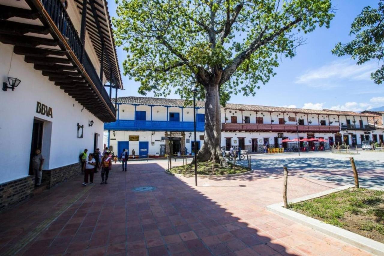 Hermoso Apartasol En Santafe De Antioquia. Apartment *