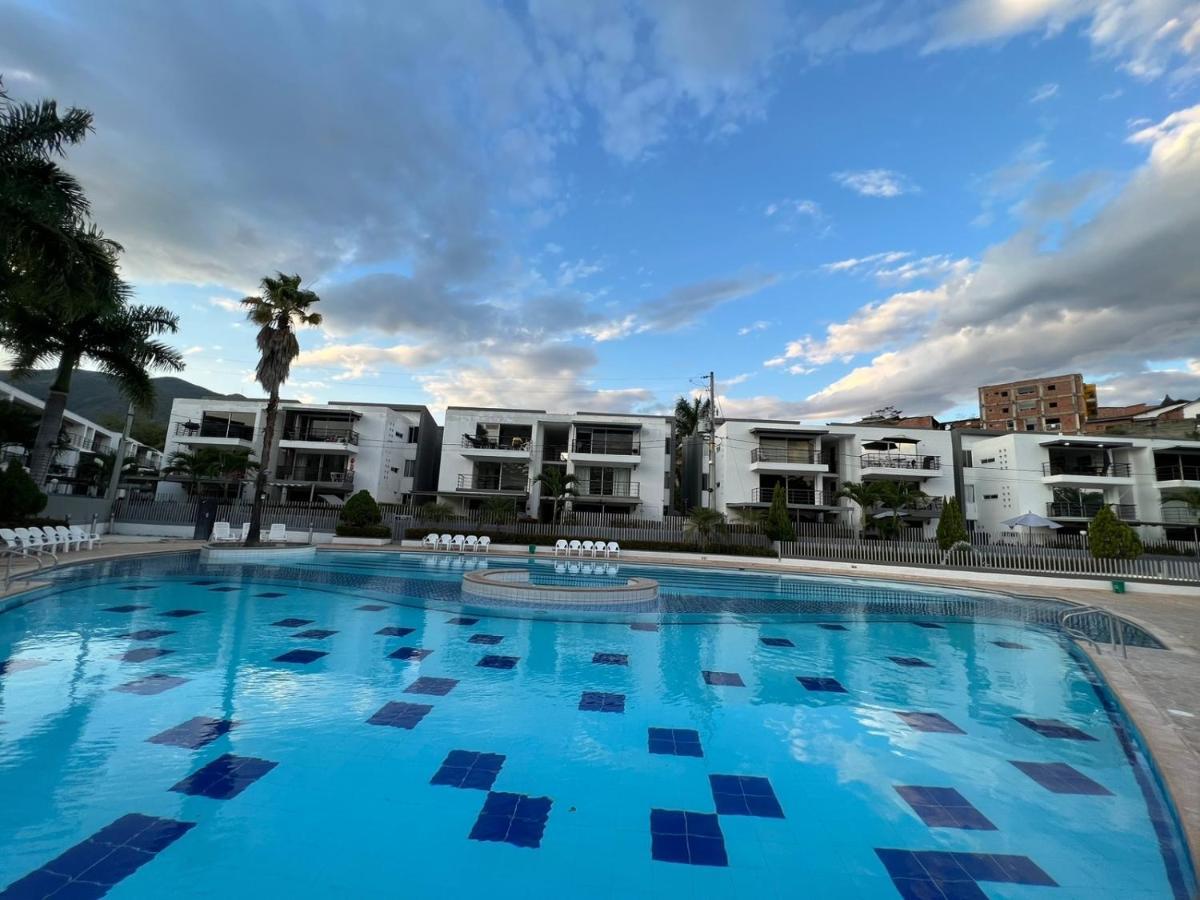 Hermoso Apartasol En Santafe De Antioquia. Apartment *