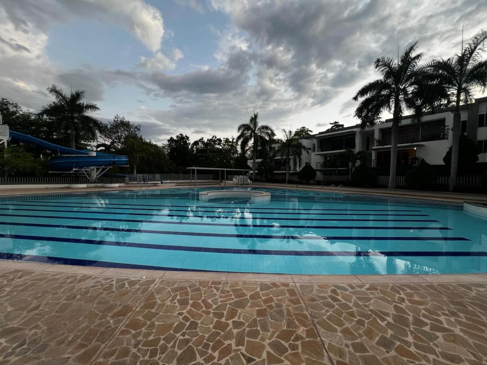 Hermoso Apartasol En Santafe De Antioquia.